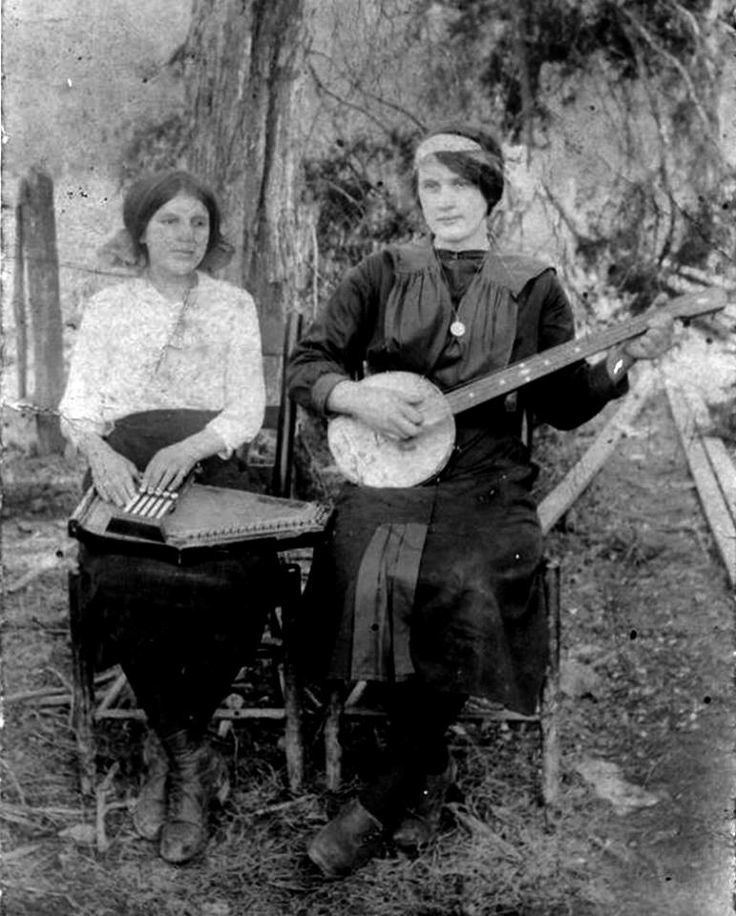 Sara Carter Sara Carter banjo and cousin Maybelle auto harp about