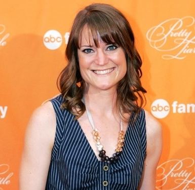 Sara Shepard Interview with Bestselling Author Sara Shepard Author Turf