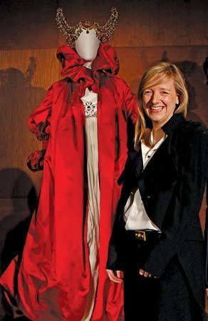 Sarah Burton Sarah Burton English fashion designer Britannicacom