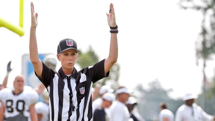 Sarah Thomas (American football official) Report Sarah Thomas to be NFL39s first fulltime female