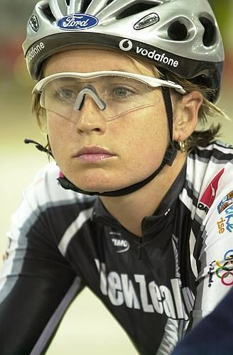 Sarah Ulmer Sarah Ulmer an individual pursuit track cyclist legend