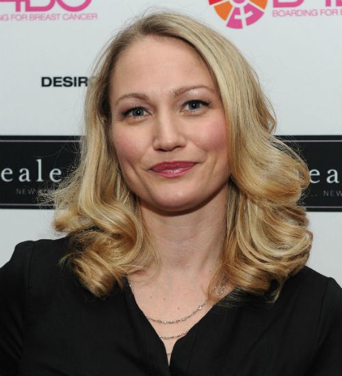 Sarah Wynter ampaposCalifornicationampapos Sarah Wynter booked for guest