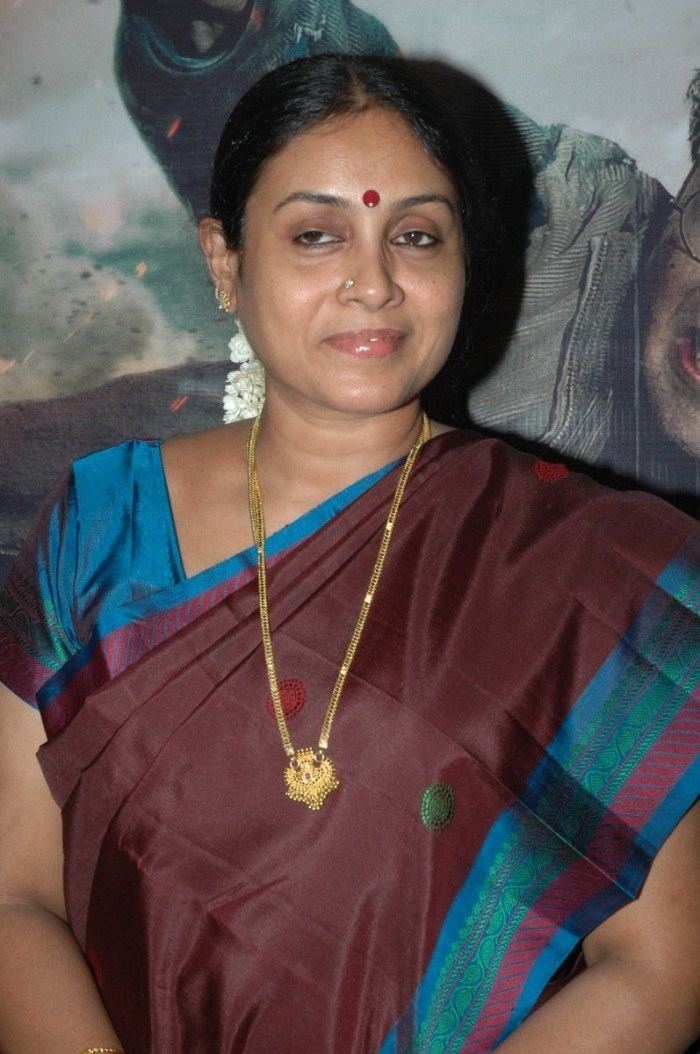 Saranya Ponvannan Saranya Ponvannan Pictures Photos Wallpapers