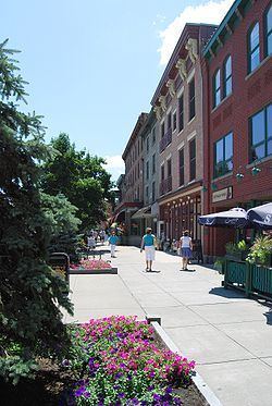 Saratoga County, New York httpsuploadwikimediaorgwikipediacommonsthu