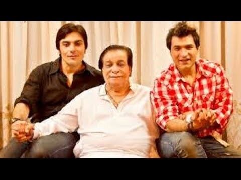 Sarfaraz Khan (actor) Kader Khan amp Son Sarfaraz Khan at The Special Screening of