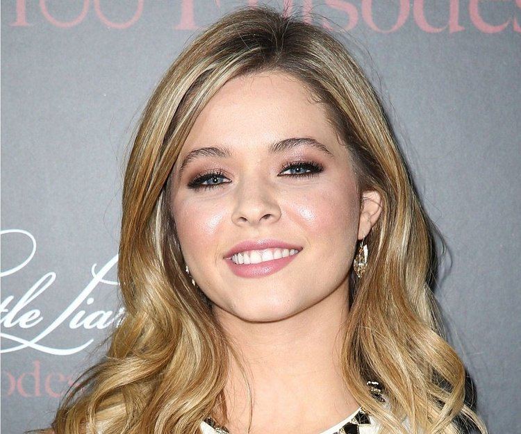 Sasha Pieterse Sasha Pieterse Bio Facts Family Life of Singer Actress Model