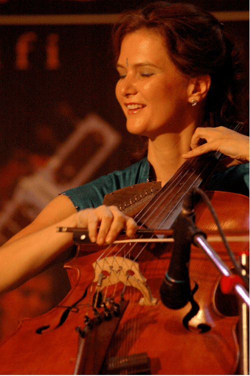 Saskia Rao-de Haas Sunday Spotlight on the NonWestern Cello Saskia Raode
