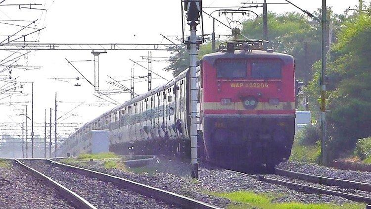 Satavahana Express Indian Railways SATAVAHANA Express powered by LGD WAP4 ELECTRIC