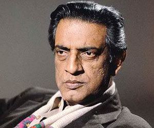 Satyajit Ray wwwiloveindiacomindianheroespicssatyajitrayjpg