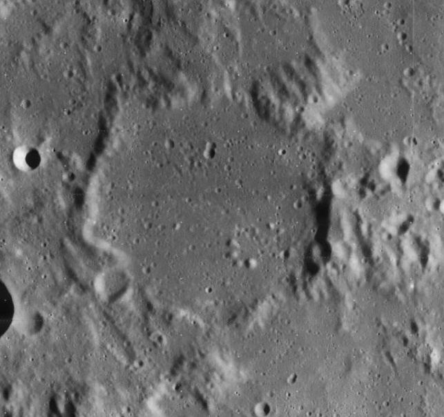 Saunder (crater)