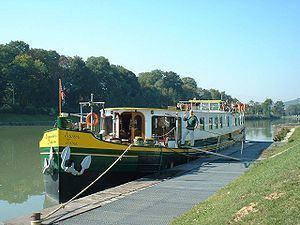 Savoir Faire (barge) httpsuploadwikimediaorgwikipediacommonsthu