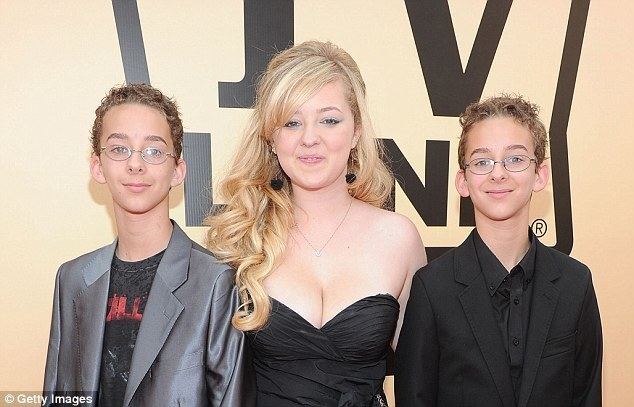 Sawyer Sweeten Sawyer Sweeten dead of suicide at the age of 19 Daily