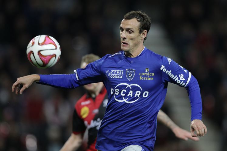 Sébastien Squillaci Arsenal flop Sebastien Squillaci attacks Arsene Wengers philosophy