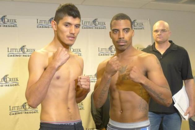 Óscar González (boxer) Ramos vs Gonzalez Oscar Gonzalez Upsets Rico Ramos in Unanimous