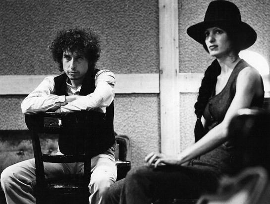 Scarlet Rivera Interview Famed Bob Dylan Violinist Scarlet Rivera On The Chance