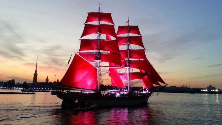 Scarlet Sails (tradition) httpsiytimgcomviznu2OE5TxYmaxresdefaultjpg