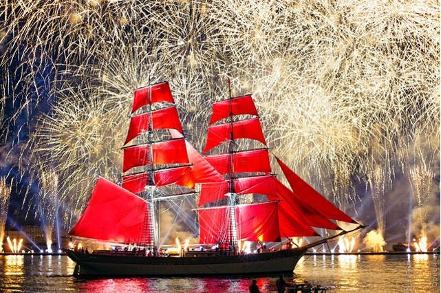 Scarlet Sails (tradition) News Blog 23rd OF JUNE THE SCARLET SAILS WILL TAKE PLACE IN ST