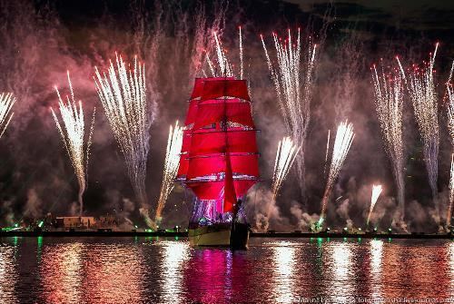 Scarlet Sails (tradition) Beauty will save Scarlet Sails celebration in St Petersburg