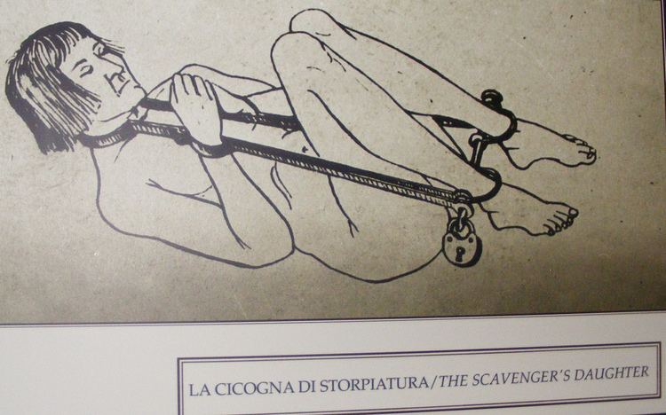 Sketch of a woman being tortured by a Scavenger's daughter
