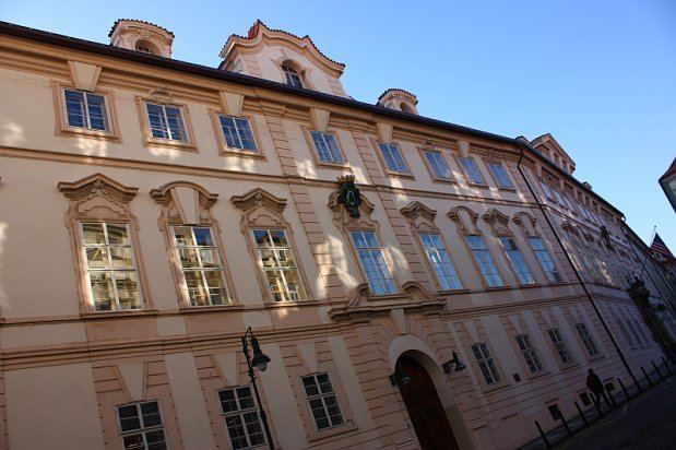 Schönborn Palace (Prague) imgradioczpicturesosobnostikafkaschonbornsky