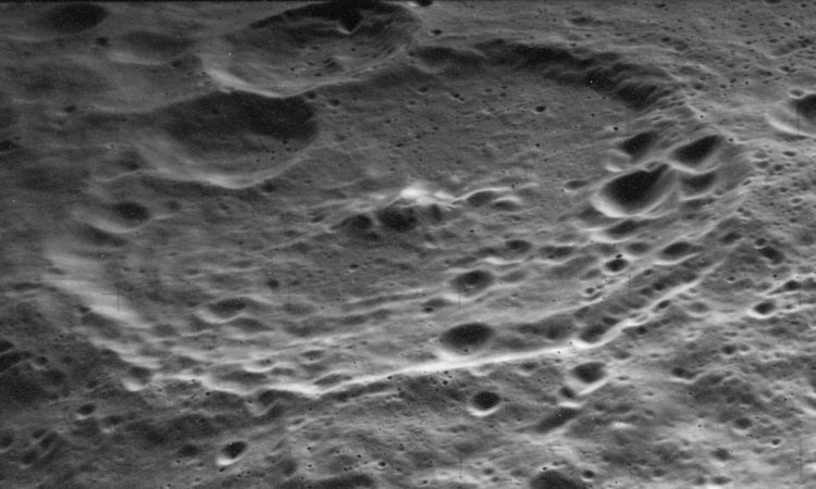 Schuster (crater)