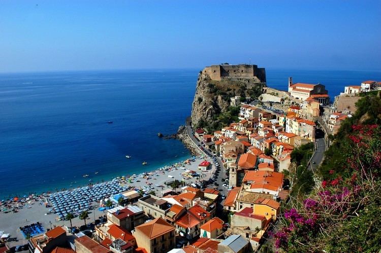 Scilla Valentina De Santis pHoToGrAphY Let39s have a swim in Scilla