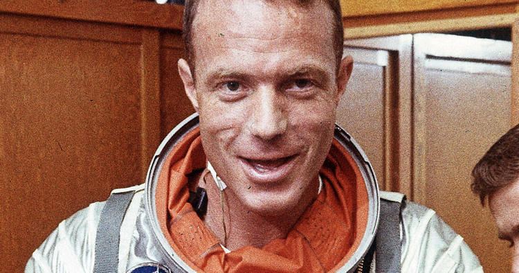 Scott Carpenter Scott Carpenter Mercury astronaut dies at 88 CBS News