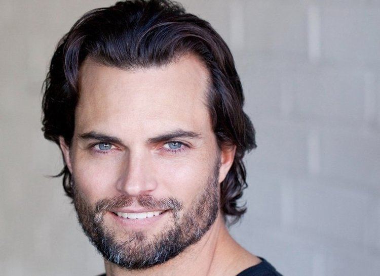 Scott Elrod Actor SCOTT ELROD Hits up The Young and the Restless