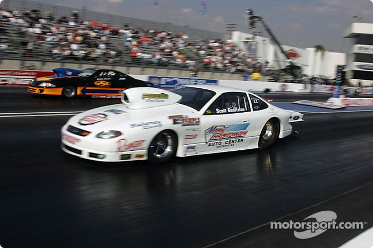 Scott Geoffrion Scott Geoffrion vs Gordie Rivera at Pomona II NHRA Photos