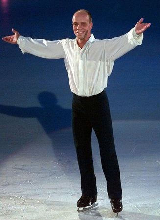 Scott Hamilton (figure skater) Scott Hamilton Named Guest Emcees at the Skate for Hope