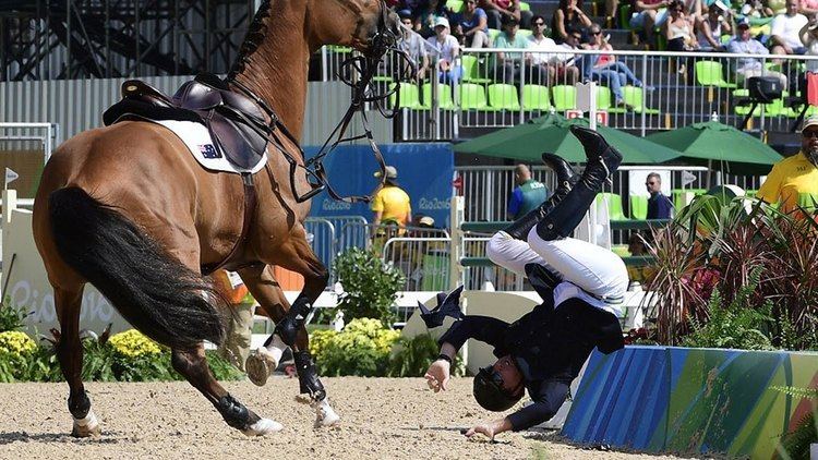 Scott Keach Scott Keach suffer spectacular fail in Olympics show jumping YouTube