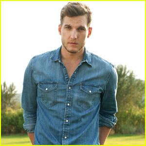 Scott Michael Foster Scott Michael Foster Photos News and Videos Just Jared Jr