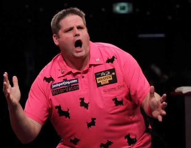 Scott Mitchell (darts player) Darts Lanning advises Mitchell to join the lucrative PDC