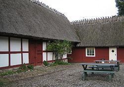 Södra Sallerup httpsuploadwikimediaorgwikipediacommonsthu