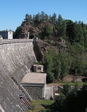 Seč Dam httpsuploadwikimediaorgwikipediacommonsthu