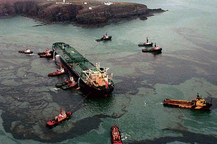 Sea Empress oil spill httpswwwdesmogblogcomsitesbetadesmogblogc