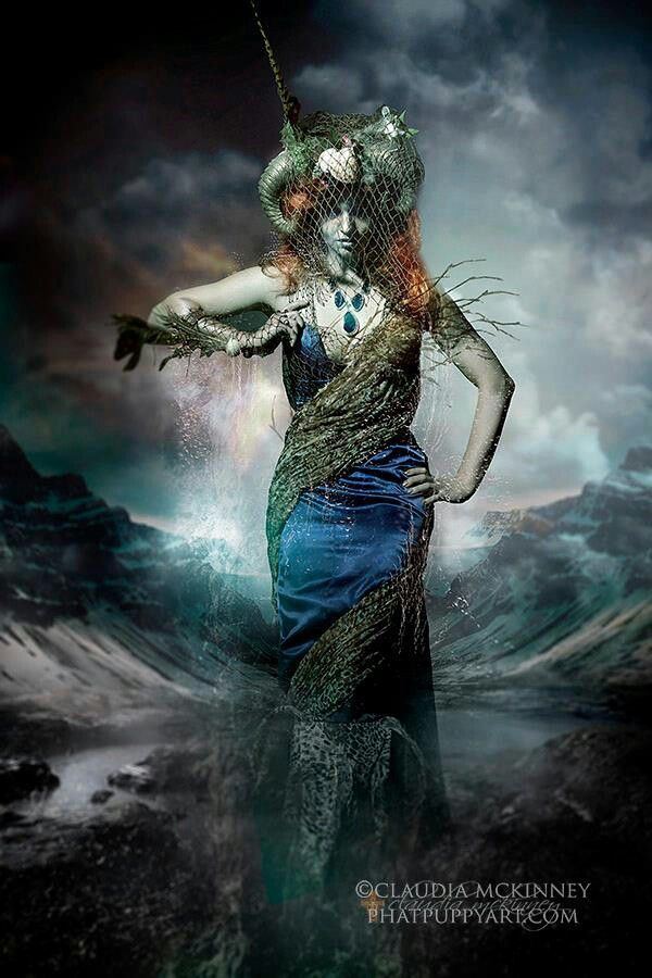 Sea witch (mythology) httpssmediacacheak0pinimgcom736xecf67f
