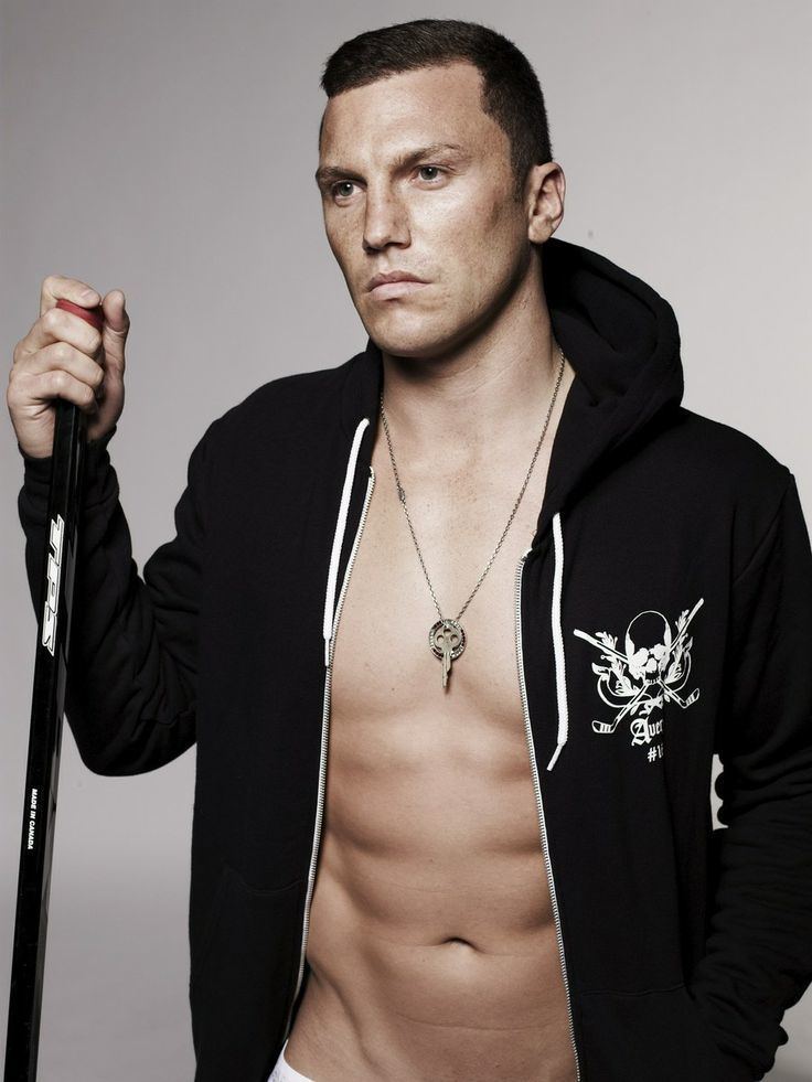 Sean Avery Sean Avery Hockey Player and Intern at Vogue A perfect
