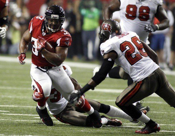 Sean Jones (safety) Detroit Lions sign former Buccaneers safety Sean Jones and release