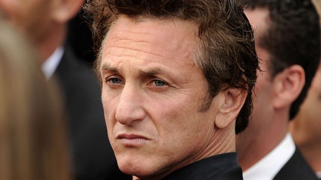 Sean Penn Sean Penn on Sony Pulling quotThe Interviewquot This Sends ISIS