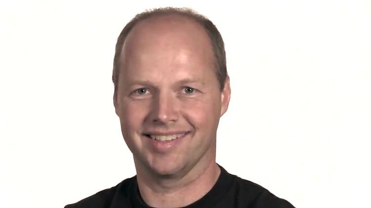 Sebastian Thrun Stanford professor gives up tenure to start Udacity free