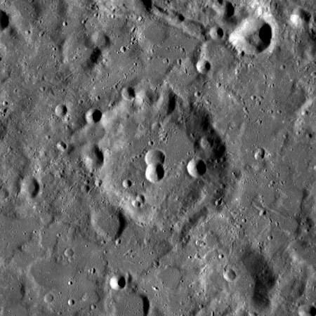 Sechenov (crater)