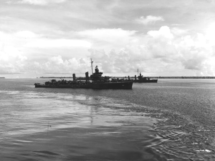 Seeadler Harbor FileUSS Grayson DD435 in Seeadler Harbor on 1 April 1944jpg