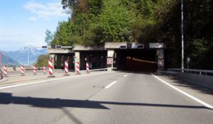 Seelisberg Tunnel httpsuploadwikimediaorgwikipediacommonsthu