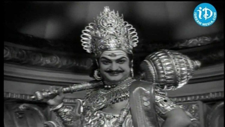 Seetharama Kalyanam (1961 film) NT Rama Rao Best Action Scene Seetharama Kalyanam Movie YouTube