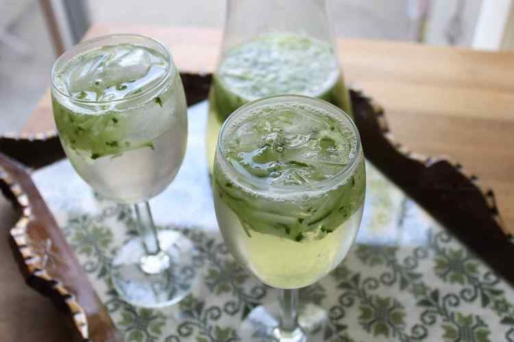 Sekanjabin sharbate sekanjabin persian sweet and sour mint and cucumber drink