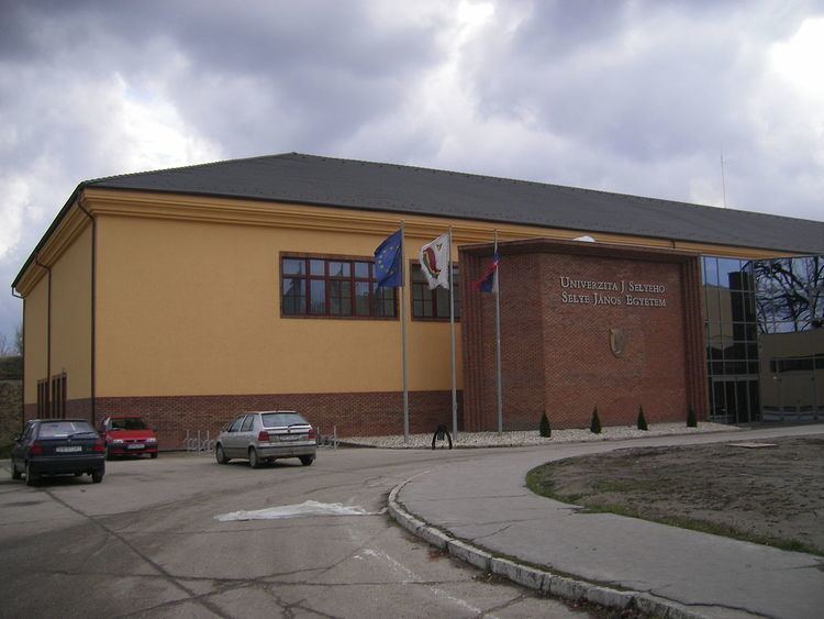 Selye János University