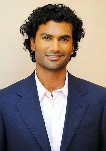 Sendhil Ramamurthy Sendhil Ramamurthy From Heroes to Shor In The City