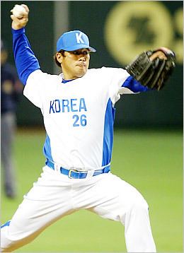 Seo Jae-weong Pitcher Seo Jaeweong in Second Trade This Year The Chosun Ilbo