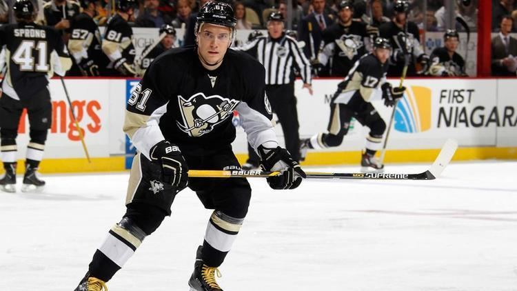 Sergei Plotnikov Plotnikov traded by Penguins to Coyotes
